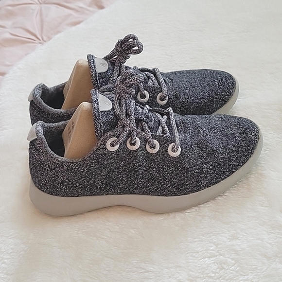 Allbirds Wool Runners Natural Grey/Lt Grey Sole | Womens Size 7 - Picture 2 of 15
